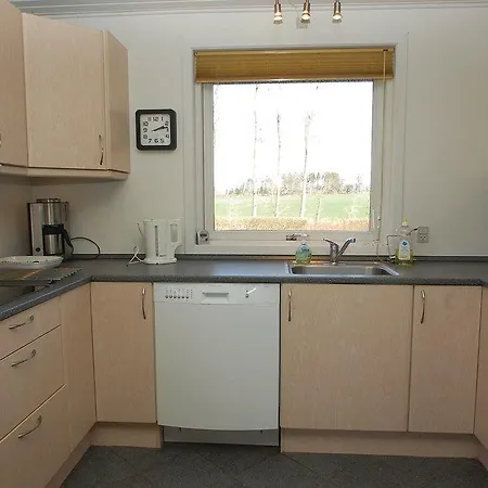Two-bedroom Holiday With A Fireplace 09 *