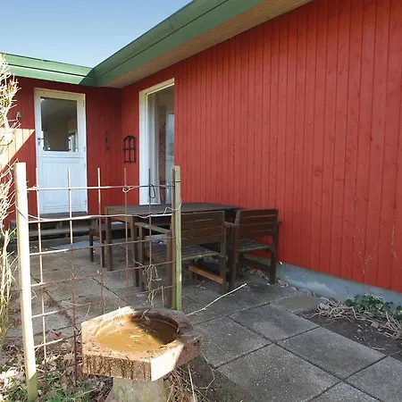 Semesterbostad Two-bedroom Holiday With A Fireplace 09 Hejls