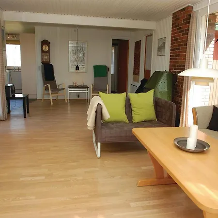 Two-bedroom Holiday With A Fireplace 09 *